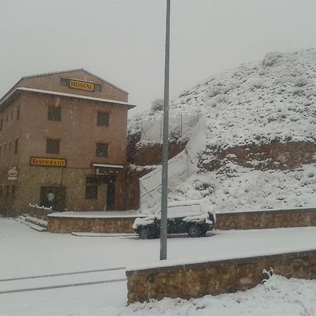 Hostal El Olmo Камарена де ла Сиера Екстериор снимка