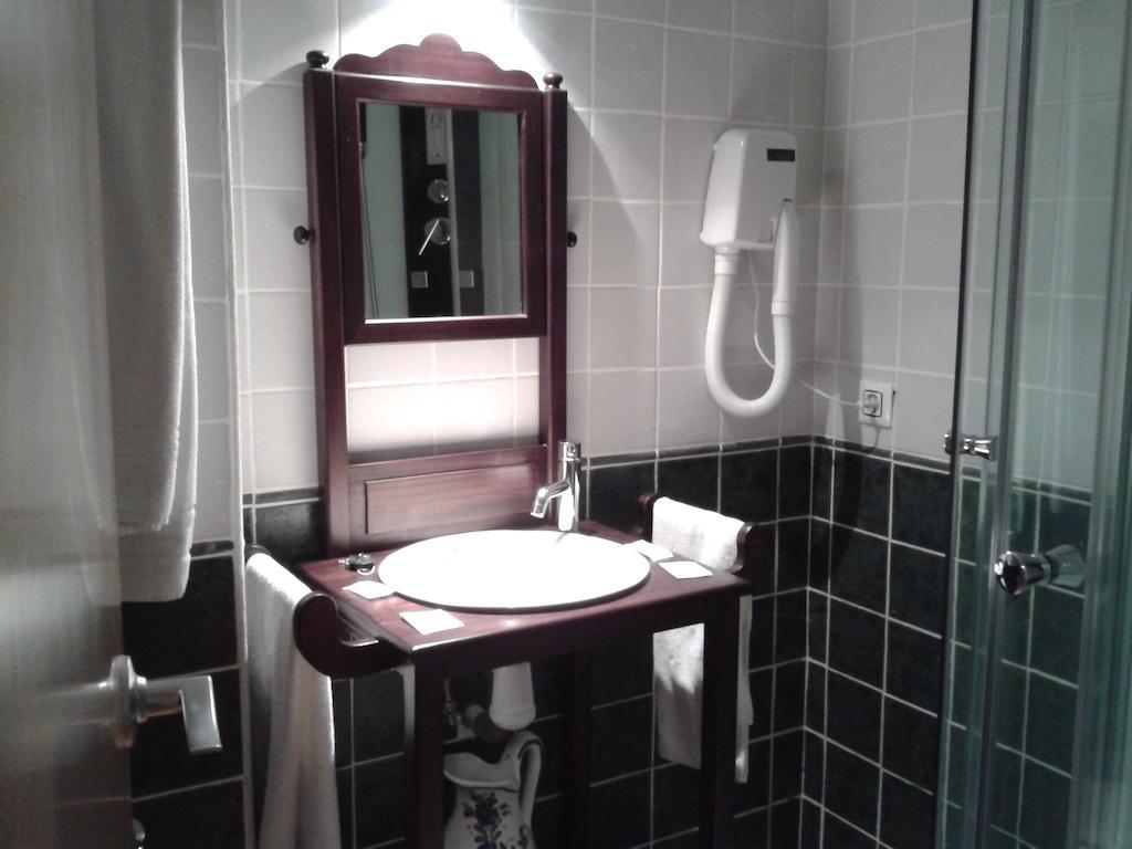 Hostal El Olmo Камарена де ла Сиера Екстериор снимка