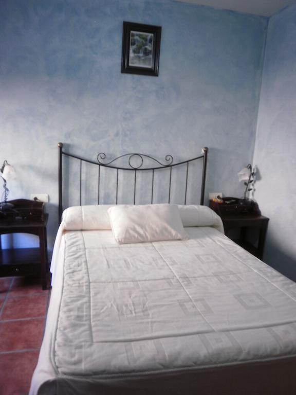 Hostal El Olmo Камарена де ла Сиера Стая снимка