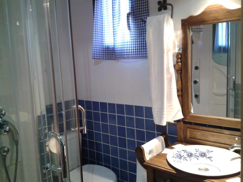 Hostal El Olmo Камарена де ла Сиера Стая снимка