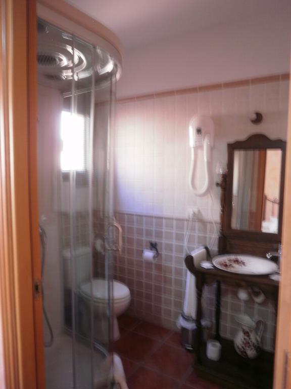 Hostal El Olmo Камарена де ла Сиера Стая снимка